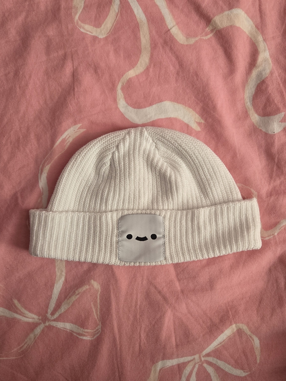 Tsuki White Knit Beanie with Smiley Patch Pewdiepie
